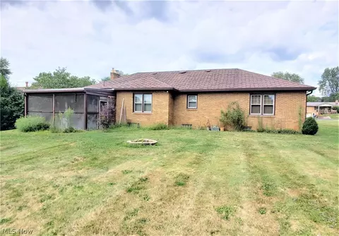 1114 Mcdowell St NE, Canton, OH 44721 photo 3