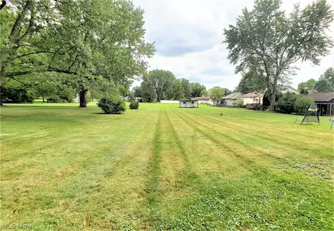 1114 Mcdowell St NE, Canton, OH 44721 photo 2