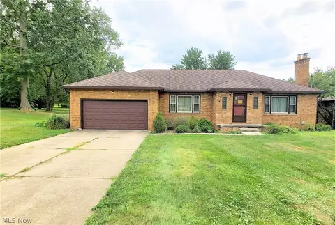 1114 Mcdowell St NE, Canton, OH 44721 photo 1