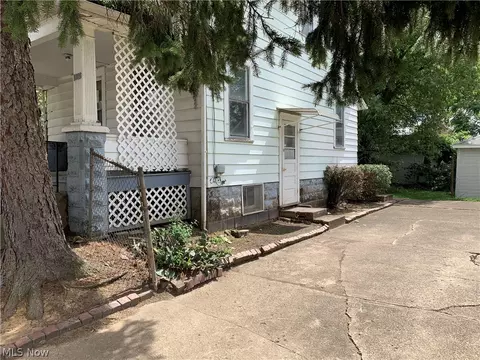 1920 3rd St SE, Canton, OH 44707 photo 4
