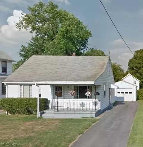 494 7th St, Struthers, OH 44471 photo 2