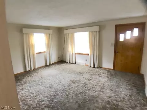 494 7th St, Struthers, OH 44471 photo 5