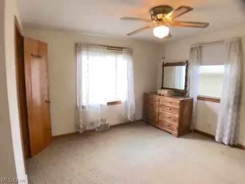 494 7th St, Struthers, OH 44471 photo 6