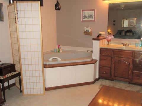 107 E 5th St, Williamstown, WV 26187 photo 18