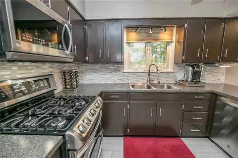 7000 Freeland Dr, Elyria, OH 44035 photo 22