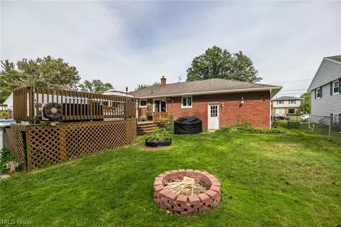 7000 Freeland Dr, Elyria, OH 44035 photo 4