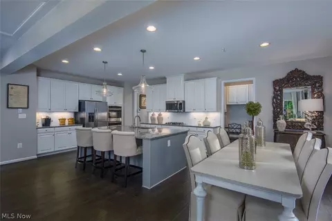 2212 Pendleton Ct, Avon, OH 44011 photo 9
