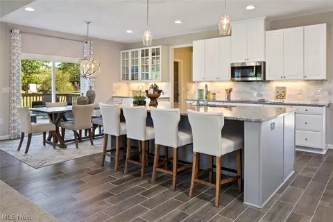 2212 Pendleton Ct, Avon, OH 44011 photo 11