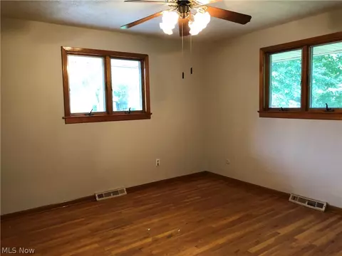 8805 Fenway Dr, Parma, OH 44129 photo 14