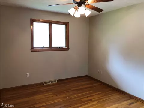 8805 Fenway Dr, Parma, OH 44129 photo 13