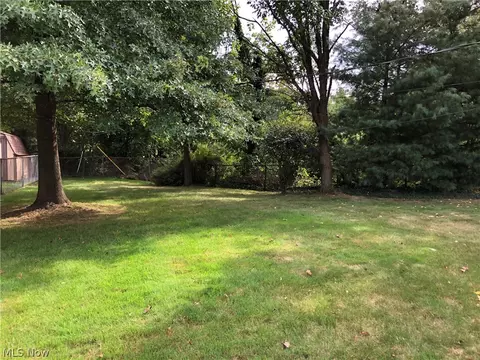 8805 Fenway Dr, Parma, OH 44129 photo 26