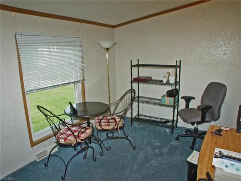 303 Ritchie Ave, Weirton, WV 26062 photo 5