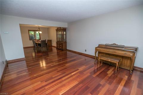 6404 Brecksville Rd, Independence, OH 44131 photo 3