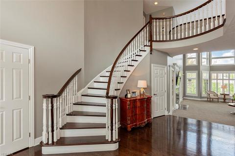 491 Devonshire Ln, Aurora, OH 44202 photo 3