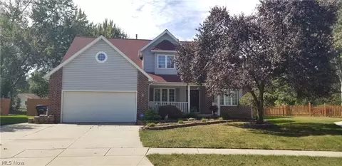 319 Augusta Dr, Elyria, OH 44035 photo 1