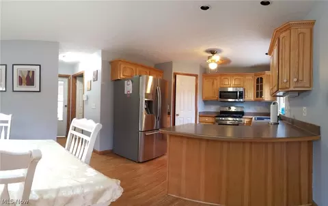 319 Augusta Dr, Elyria, OH 44035 photo 8