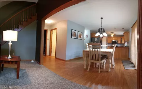 319 Augusta Dr, Elyria, OH 44035 photo 5