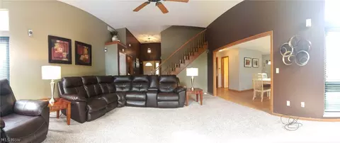 319 Augusta Dr, Elyria, OH 44035 photo 4