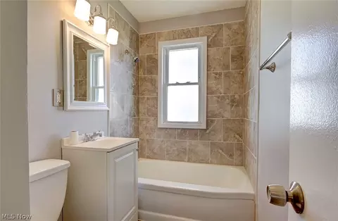 5610 Forest Ave, Parma, OH 44129 photo 11
