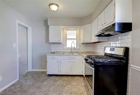 5610 Forest Ave, Parma, OH 44129 photo 7