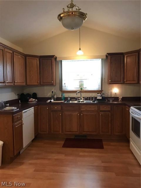 7629 Falling Leaf Dr, Seven Hills, OH 44131 photo 10