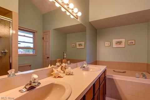 7248 Winchester Dr, Solon, OH 44139 photo 17