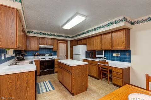 7248 Winchester Dr, Solon, OH 44139 photo 11