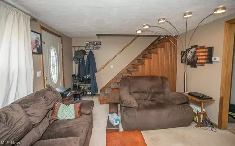 622 Hilliard Rd, Elyria, OH 44035 photo 9
