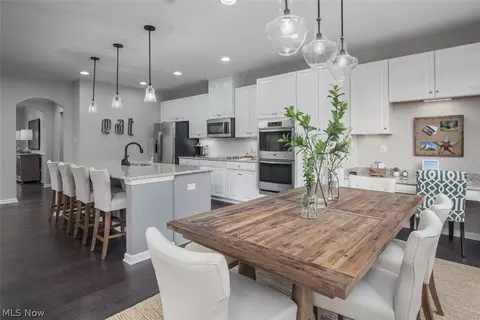 2281 Pendleton Ct, Avon, OH 44011 photo 8