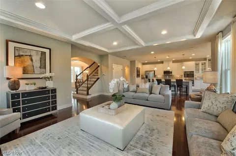 2281 Pendleton Ct, Avon, OH 44011 photo 2