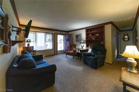 3902 Clinton Ave, Lorain, OH 44055 photo 6