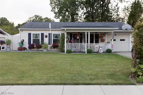 3902 Clinton Ave, Lorain, OH 44055 photo 1