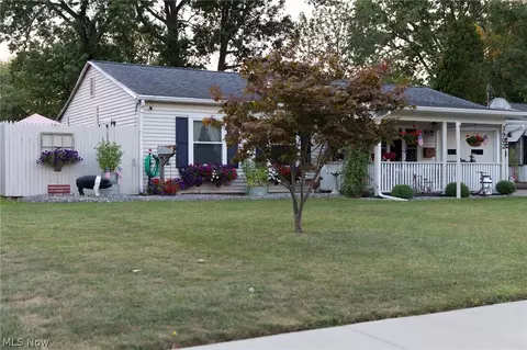 3902 Clinton Ave, Lorain, OH 44055 photo 2