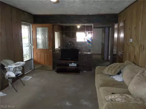 2516 E 41st St, Lorain, OH 44055 photo 3