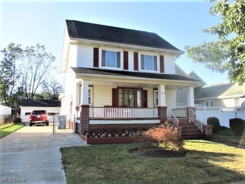 2328 E 30th St, Lorain, OH 44055 photo 1