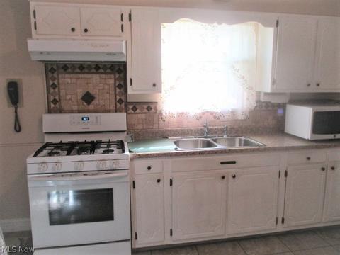 2328 E 30th St, Lorain, OH 44055 photo 15