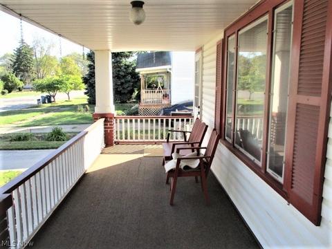 2328 E 30th St, Lorain, OH 44055 photo 4