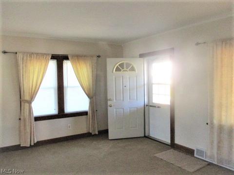 2328 E 30th St, Lorain, OH 44055 photo 5