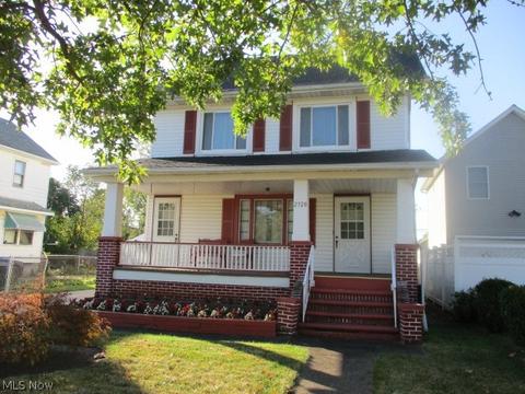 2328 E 30th St, Lorain, OH 44055 photo 2