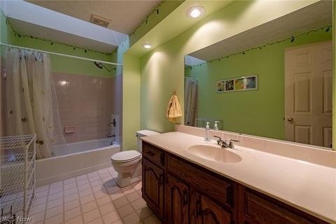 34403 Bramble Ln, Solon, OH 44139 photo 23
