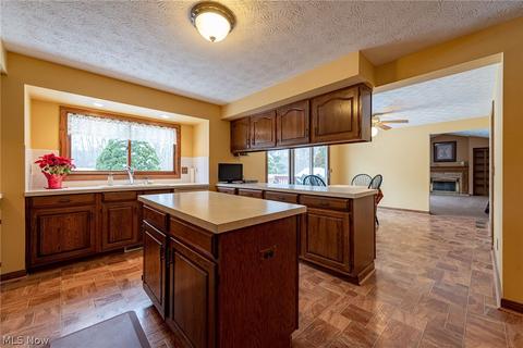 34403 Bramble Ln, Solon, OH 44139 photo 8
