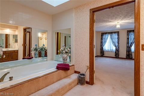 34403 Bramble Ln, Solon, OH 44139 photo 22