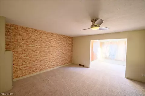4006 Devonshire Cir, Stow, OH 44224 photo 19