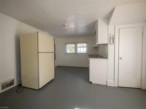 1059 N Howard St, Akron, OH 44310 photo 13
