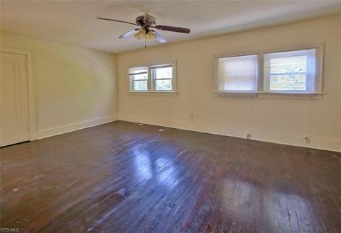1059 N Howard St, Akron, OH 44310 photo 10