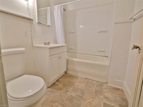 1059 N Howard St, Akron, OH 44310 photo 14