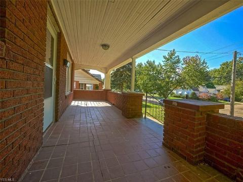 1059 N Howard St, Akron, OH 44310 photo 16