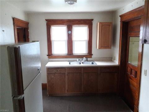 171 E Main St, Geneva, OH 44041 photo 12