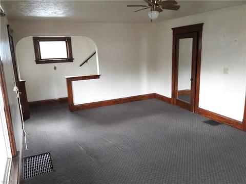 171 E Main St, Geneva, OH 44041 photo 7