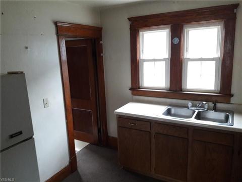 171 E Main St, Geneva, OH 44041 photo 13